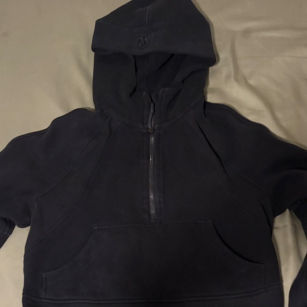 Lululemon black scuba half zip size xs/s